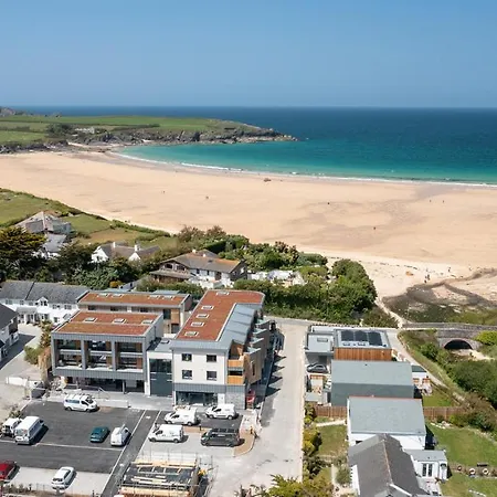 Luxury Beachside Sea View Apartment
